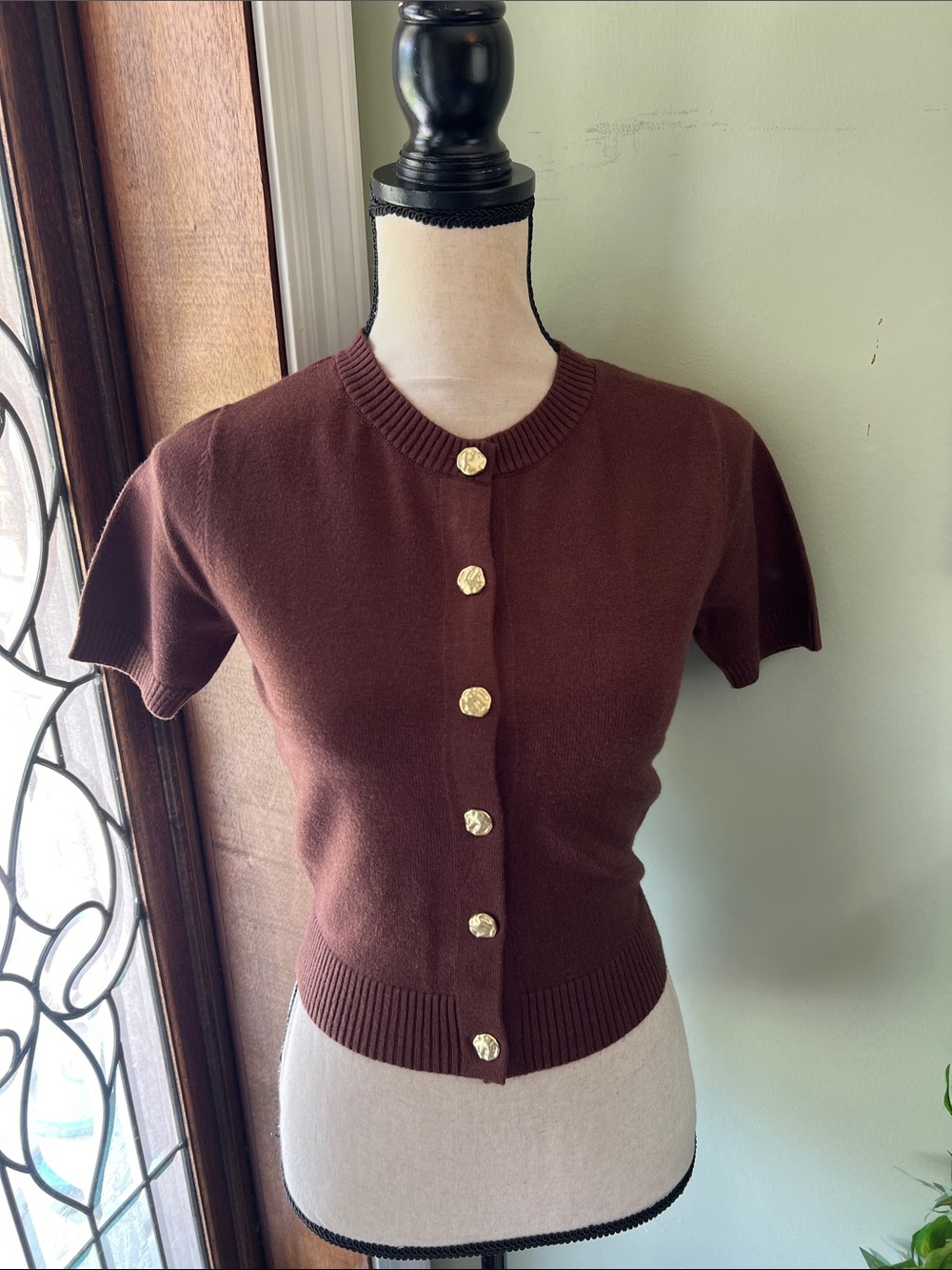 Women's Short-Sleeve Brown Button-Front Knit Cardigan